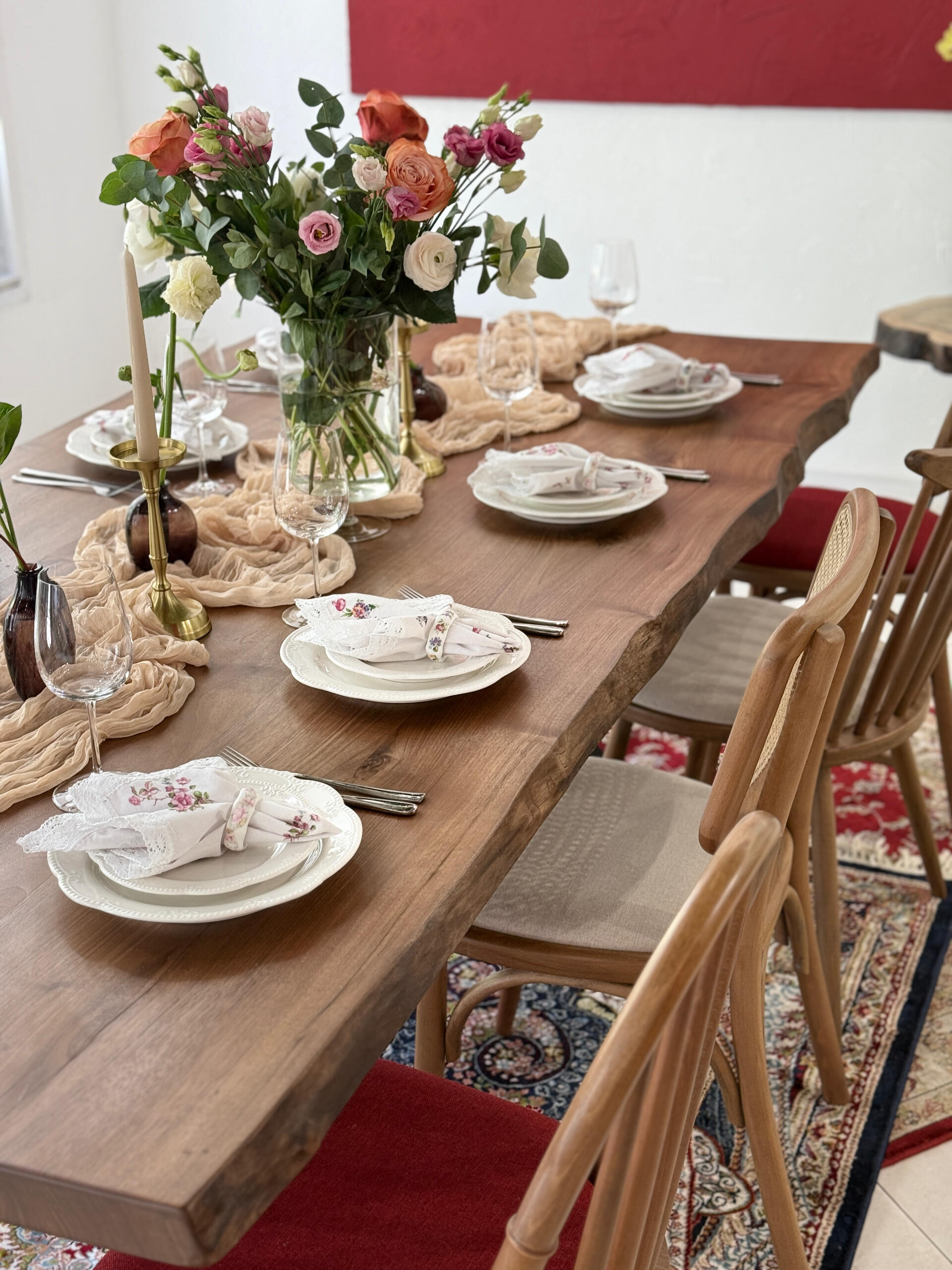 Кетъринг за бебешка погача Цялостна организация и кетъринг за твоята първа бебешка погача.